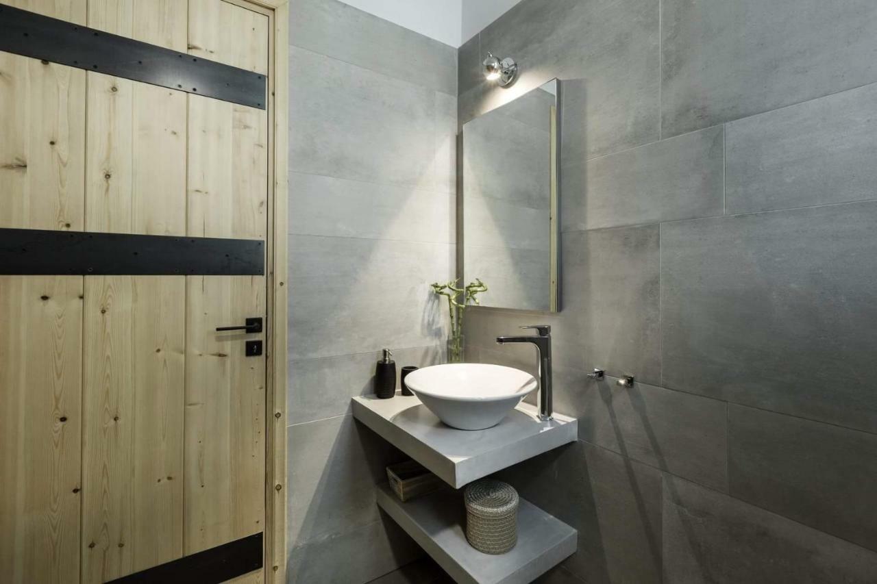 Atmospheric Apartment Near Acropolis By Cloudkeys Atenas Exterior foto
