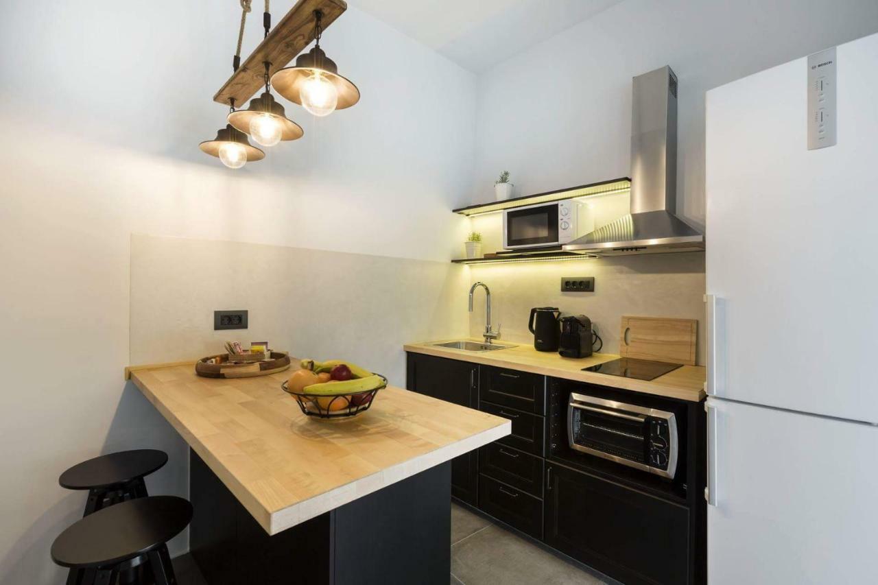 Atmospheric Apartment Near Acropolis By Cloudkeys Atenas Exterior foto